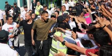 Chateado com postura da federação, Guerrero cogita se aposentar da seleção