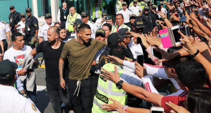 Chateado com postura da federação, Guerrero cogita se aposentar da seleção