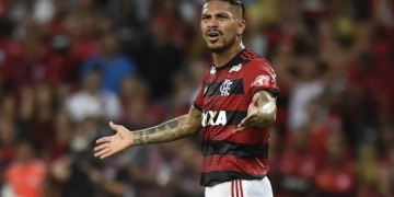 Flamengo suspende o contrato de Guerrero pela segunda vez