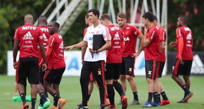 Estilo de jogo é elogiado, e Barbieri diz: 'Tem que ter a cara do Flamengo'