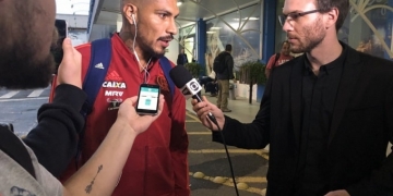 Sem alvoroço, Fla chega em Chapecó e Guerrero pede cuidado com rival