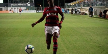 À mineira! 'Pelas beiradas', Fla bate o Atlético-MG e volta à liderança