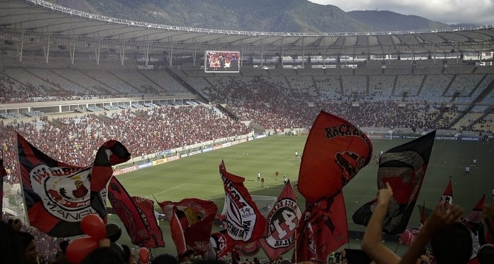 De cada 100 brasileiros que acompanham futebol de perto, 23 são flamenguistas
