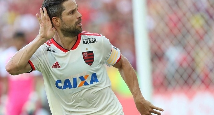 'Diego tropeçou na bola', diz goleiro do Bahia sobre primeiro gol do Fla