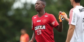 Evolução de Vinicius Jr no Fla agrada ao Real e futuro será debatido após a Liga dos Campeões