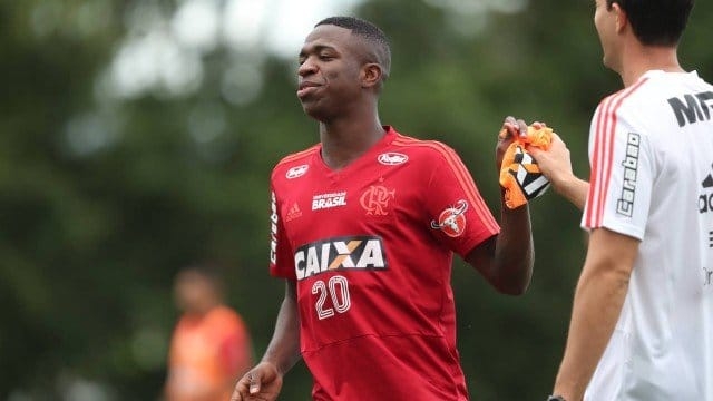 Evolução de Vinicius Jr no Fla agrada ao Real e futuro será debatido após a Liga dos Campeões