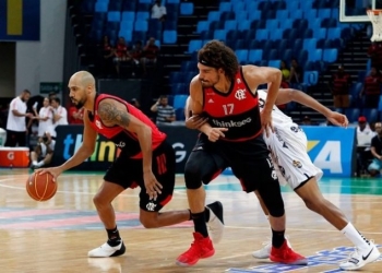 Flamengo bate Mogi, consegue primeira vitória na série e força jogo 4
