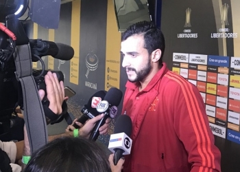 Jogadores oferecem classificação às oitavas para Guerrero: "Ele faz parte dessa vitória"