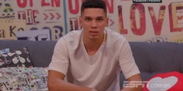 Paulinho, do Vasco, admite que jogaria pelo rival Fla: "Se tivesse a oportunidade..."