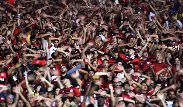 Menos tumulto, mais festa: torcida do Fla supera incidentes em volta à Libertadores