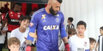 Muralha revela desejo de voltar e comenta pressão no Flamengo: “Estava muito difícil para mim”