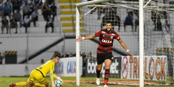 Artilheiro do Fla, Ceifador prevê ''disputa sadia'' caso Guerrero volte ao time