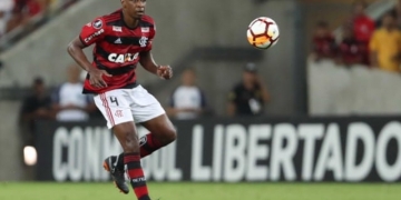 Juan tem lesão constatada na coxa e desfalca o Flamengo contra o Vasco