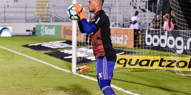 Fla chega ao quarto jogo sem sofrer gols, e Diego Alves vibra: "Mostra a evolução"