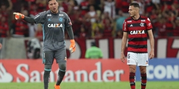 Diego Alves minimiza marca individual, celebra vaga e diz: 'Eu quero ganhar'