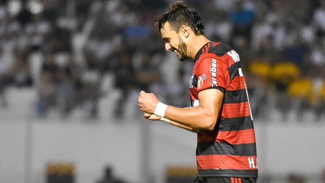 Dourado volta a marcar, Fla bate Ponte e tem vantagem na Copa do Brasil
