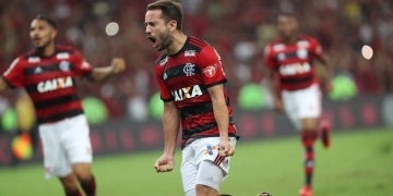 Éverton Ribeiro comemora volta de Guerrero e valoriza vitória do Flamengo