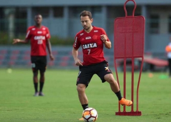 E. Ribeiro mira liderança na Liberta: 'Não nos contentamos com o 2º lugar'