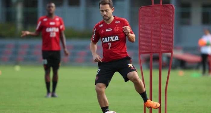 E. Ribeiro mira liderança na Liberta: 'Não nos contentamos com o 2º lugar'