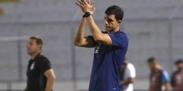 Invicto no comando do Fla, Barbieri supera série inicial de Rueda e pode alcançar Carpegiani
