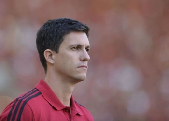 Barbieri explica ideia de jogo do Fla e segue tranquilo: 'Estou técnico'