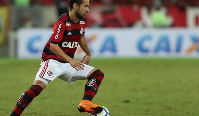 Everton Ribeiro diz que empate foi “muito ruim para o Fla” e critica o árbitro: “Quis aparecer”