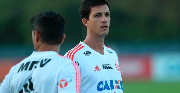 Barbieri define substituto de Diego e Flamengo terá duas mudanças na Copa do Brasil
