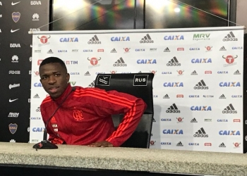Vinicius evita futuro antes de possível despedida da Liberta: "Tudo pelo 1º lugar"