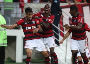 Rodrigo Dourado reclama de desrespeito dos garotos do Fla