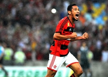 Após 4 anos, Flamengo enfim recebe dinheiro da venda de Hernane Brocador