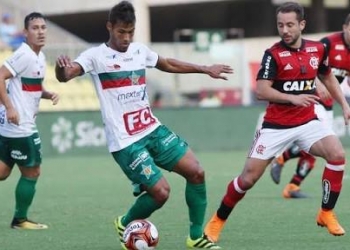 Dias de paz: Éverton Ribeiro diz que Fla afastará problemas ”dentro de campo”