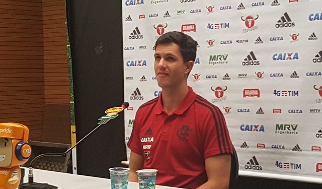 Barbieri elogia postura do Flamengo após vitória sobre o Bahia