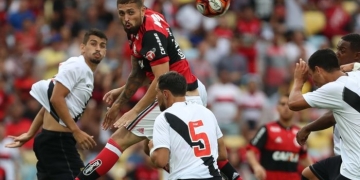 Homens ou meninos? Fla reduz média em 16 anos e coloca zaga à prova contra o Galo