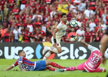 "Trabalhamos para isso", diz Paquetá sobre atuação e golaço pelo Fla