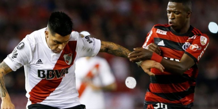 Vinicius Júnior lamenta erros de finalização do Flamengo na Argentina