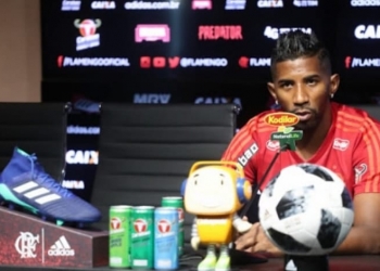 Rodinei descarta favoritismo diante do Vasco: 'Temos que dar a vida'