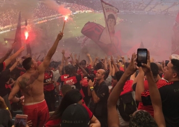 Torcida do Flamengo esgota ingressos para duelo contra o Inter