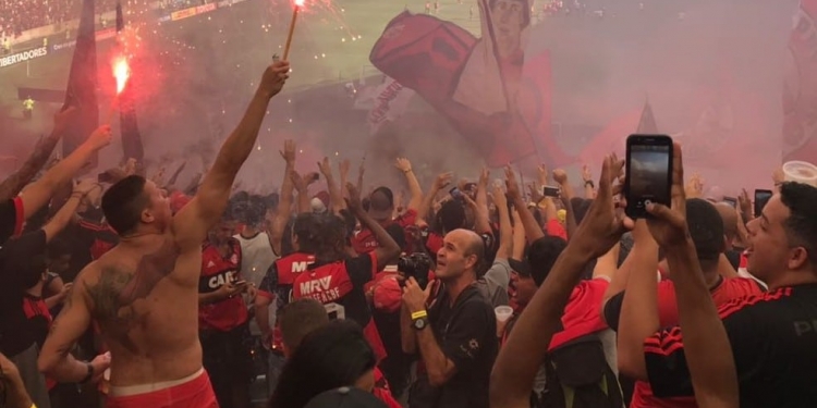 Torcida do Flamengo esgota ingressos para duelo contra o Inter