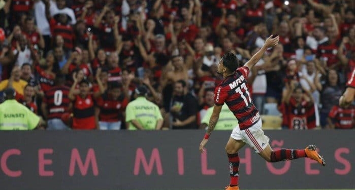 Flamengo quer segurar Vinicius e só venderá Paquetá pela multa