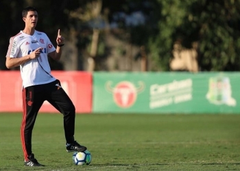 Após reunião, Flamengo e Barbieri acertam contrato até o fim do ano