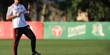 Após reunião, Flamengo e Barbieri acertam contrato até o fim do ano