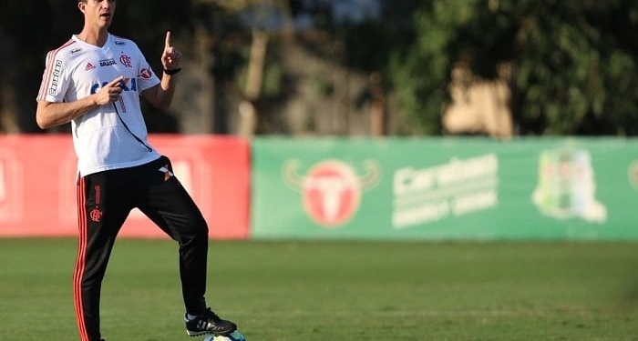 Após reunião, Flamengo e Barbieri acertam contrato até o fim do ano
