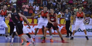 Pivô Rafael Mineiro retorna ao Flamengo após passagem por Franca
