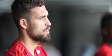 Substituído por lesão, Léo Duarte espera estar pronto para domingo