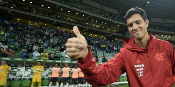 Flamengo e Mauricio Barbieri se acertam, e treinador será efetivado nos próximos dias