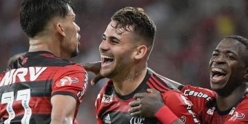 Felipe Vizeu elogia Henrique Dourado: "Ele sabe da importância dele"