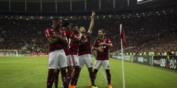 Flamengo e torcida vivem lua de mel, e time faz sua melhor campanha como mandante nos pontos corridos