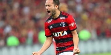 Invicto em 2018, Everton Ribeiro celebra fase: 'Queremos muito mais'