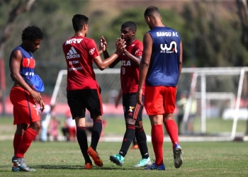 Lincoln faz cinco, e Fla goleia em jogo-treino contra o Bangu: 7 a 0