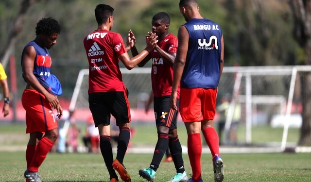 Lincoln faz cinco, e Fla goleia em jogo-treino contra o Bangu: 7 a 0